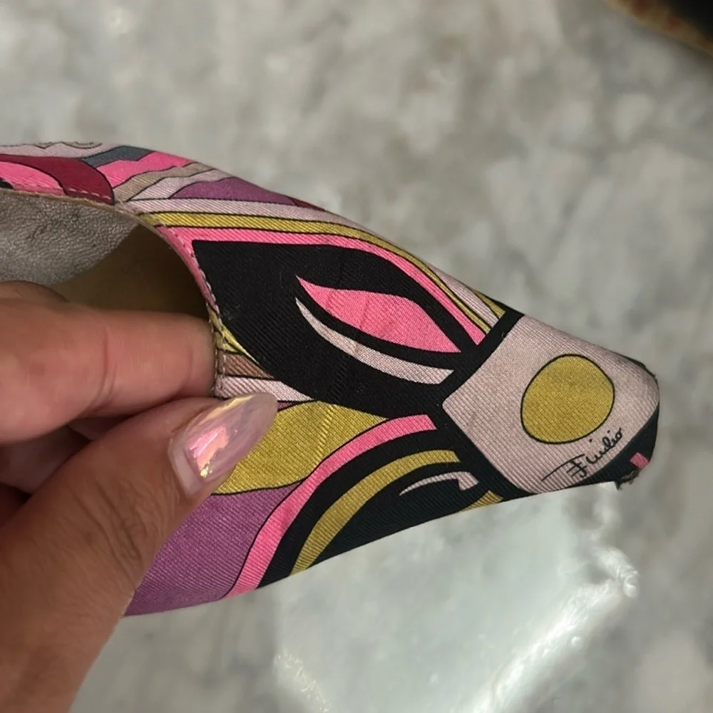 Emilio Pucci vibrant flats